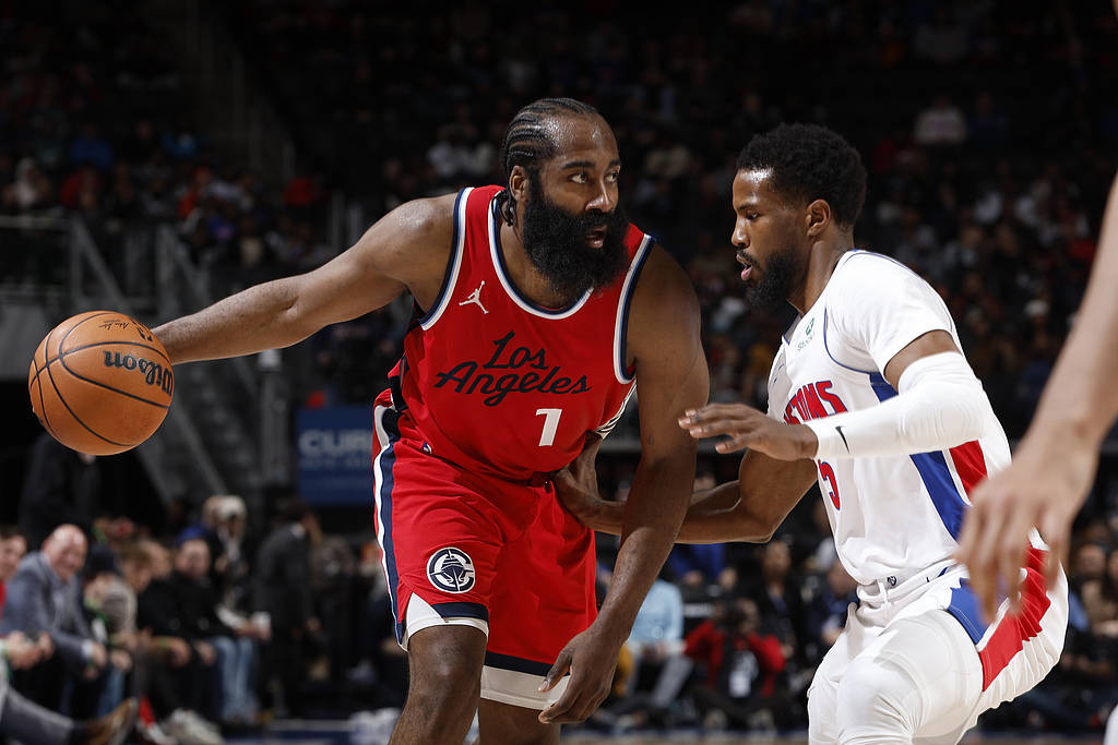 快船队核心球员恢复受伤状态返回球场 快船队核心球员恢复受伤状态返回球场