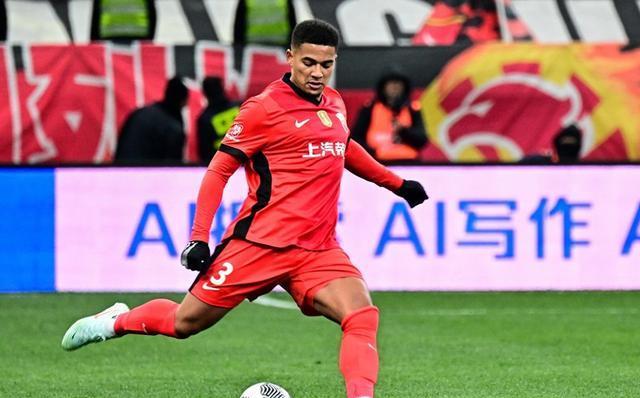 上海申花开启客场作战模式,备战士气高昂 上海申花开启客场作战模式,备战士气高昂