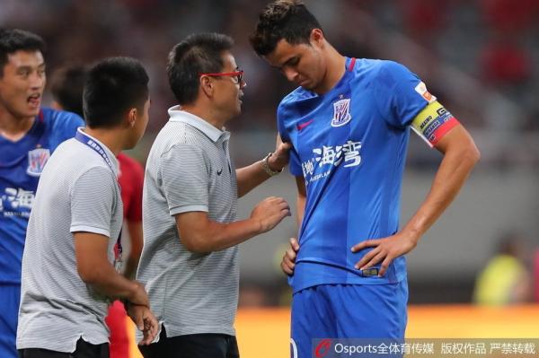 上海申花开启客场作战模式,备战士气高昂 上海申花开启客场作战模式,备战士气高昂