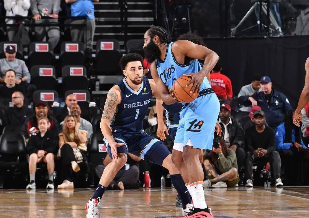 米切尔三巨头联手,塔图姆得分突破,绝杀战胜冲击季后赛! 米切尔三巨头联手,塔图姆得分突破,绝杀战胜冲击季后赛!